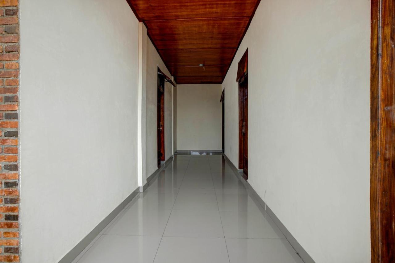 Oyo 3202 Hans Homestay Tuk Tuk Exterior photo