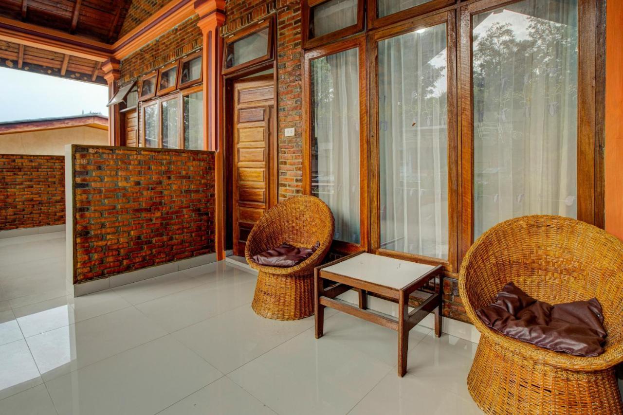Oyo 3202 Hans Homestay Tuk Tuk Exterior photo